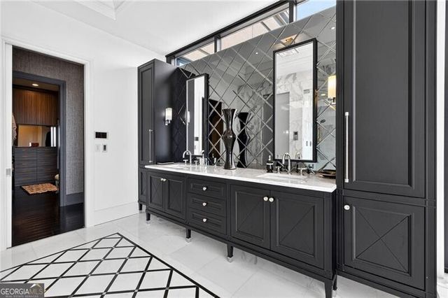 2233 Peachtree Road NE 1602, Atlanta, GA 30309