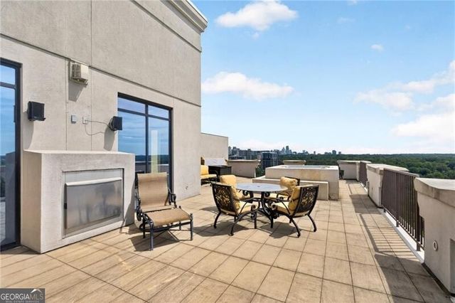 2233 Peachtree Road NE 1602, Atlanta, GA 30309
