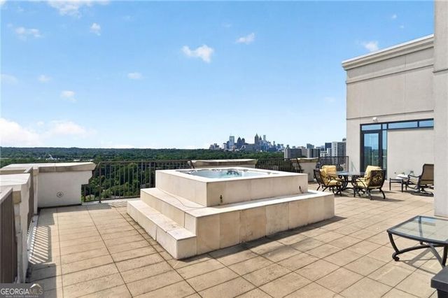 2233 Peachtree Road NE 1602, Atlanta, GA 30309