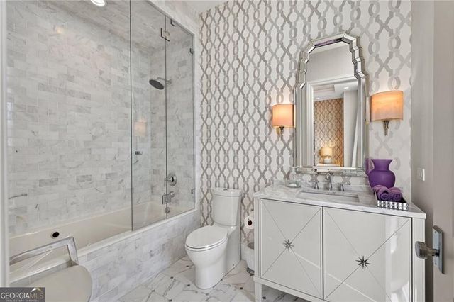 2233 Peachtree Road NE 1602, Atlanta, GA 30309
