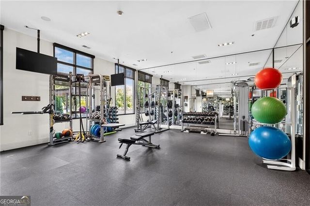 2233 Peachtree Road NE 1602, Atlanta, GA 30309