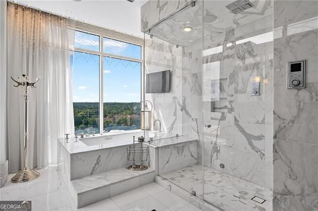 2233 Peachtree Road NE 1602, Atlanta, GA 30309