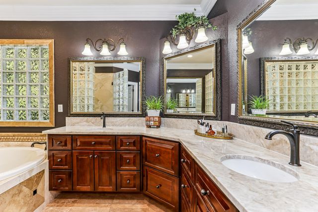 2096 Lindsey Lane, Niceville, FL 32578