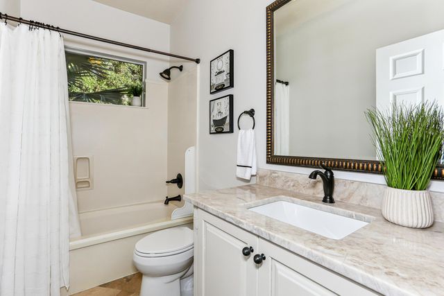 2096 Lindsey Lane, Niceville, FL 32578