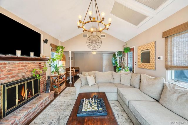 990 Thomas Avenue, Baldwin, NY 11510