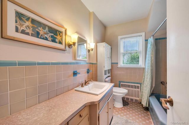 990 Thomas Avenue, Baldwin, NY 11510