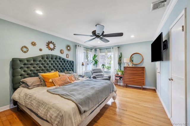 990 Thomas Avenue, Baldwin, NY 11510