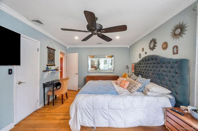 990 Thomas Avenue, Baldwin, NY 11510