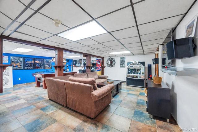 990 Thomas Avenue, Baldwin, NY 11510