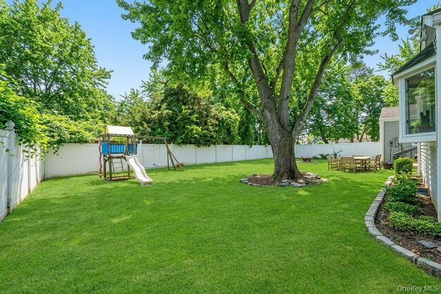 990 Thomas Avenue, Baldwin, NY 11510