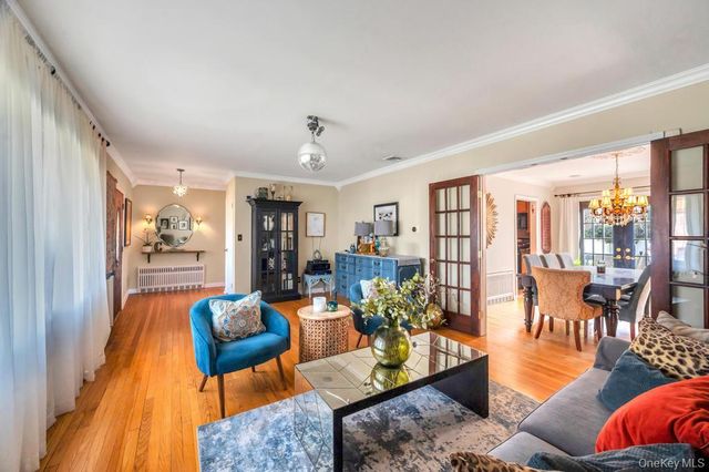 990 Thomas Avenue, Baldwin, NY 11510