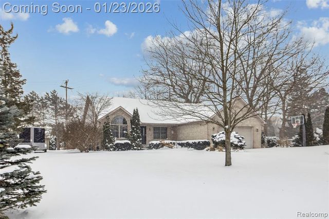 1991 Karen Avenue, Saint Clair, MI 48079