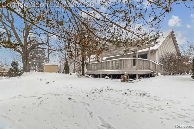 1991 Karen Avenue, Saint Clair, MI 48079