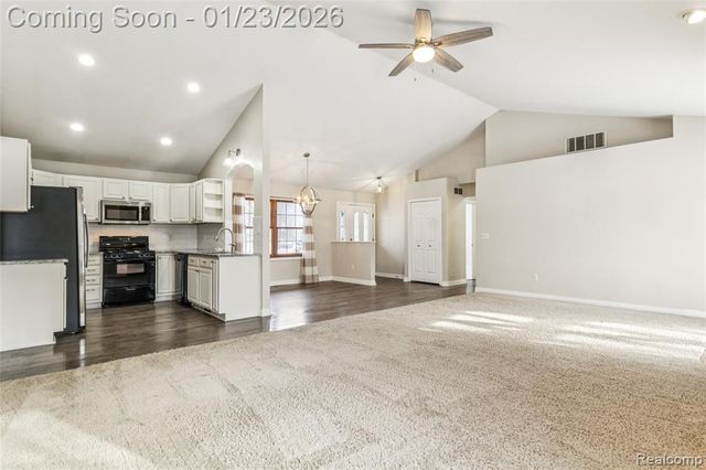 1991 Karen Avenue, Saint Clair, MI 48079