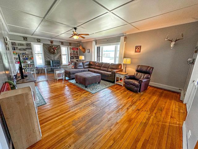 421 N 2ND AVENUE, Park Falls, WI 54552