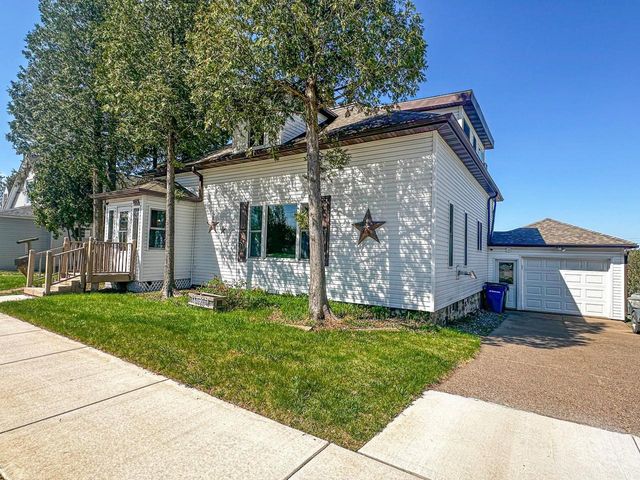 421 N 2ND AVENUE, Park Falls, WI 54552