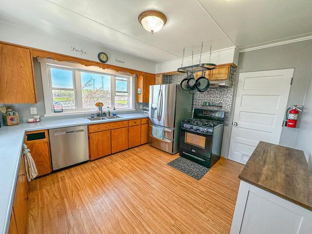 421 N 2ND AVENUE, Park Falls, WI 54552