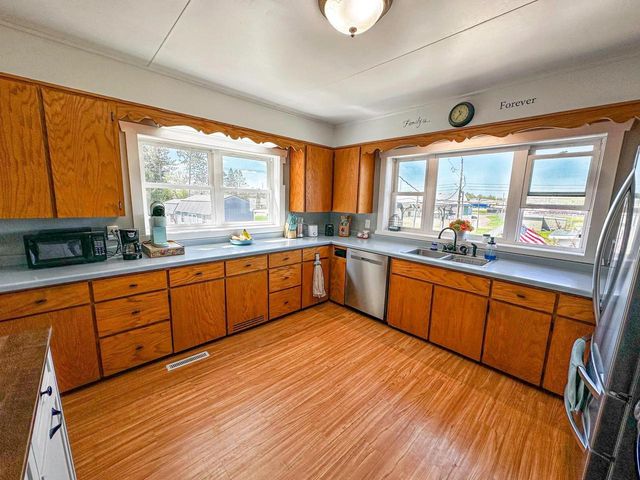 421 N 2ND AVENUE, Park Falls, WI 54552