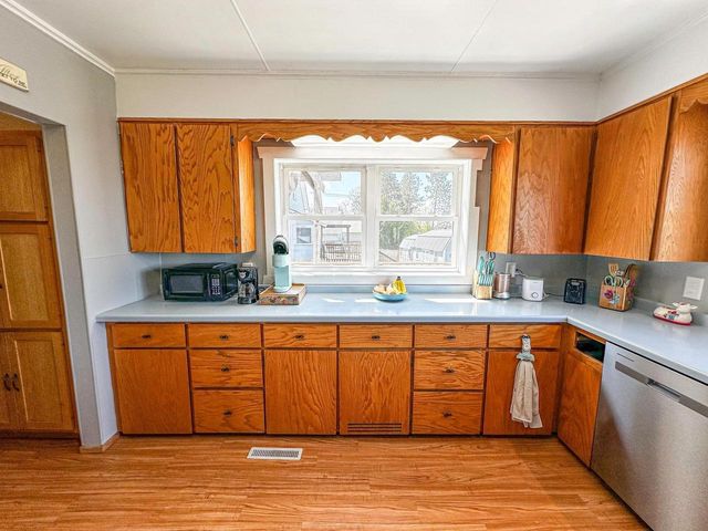 421 N 2ND AVENUE, Park Falls, WI 54552