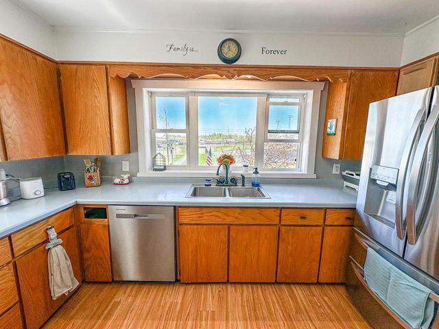 421 N 2ND AVENUE, Park Falls, WI 54552