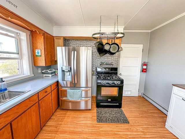 421 N 2ND AVENUE, Park Falls, WI 54552