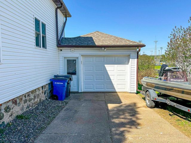 421 N 2ND AVENUE, Park Falls, WI 54552