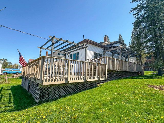 421 N 2ND AVENUE, Park Falls, WI 54552