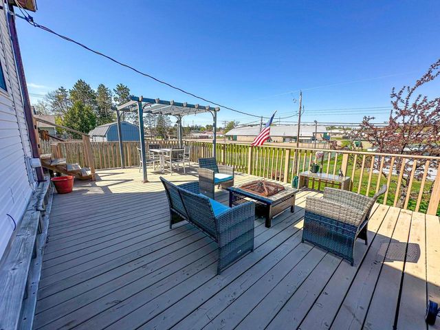 421 N 2ND AVENUE, Park Falls, WI 54552