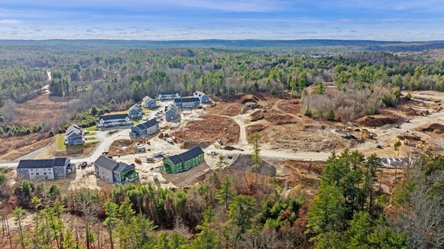 41 Crestview Way, Raymond, NH 03077