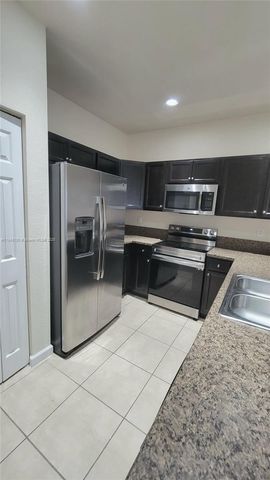 3223 SE 4th Ct, Homestead, FL 33033