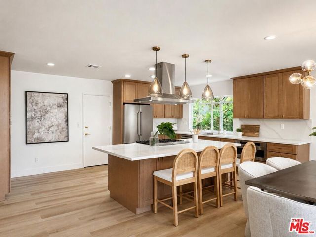 11425 Dona Evita Drive, Studio City (los Angeles), CA 91604