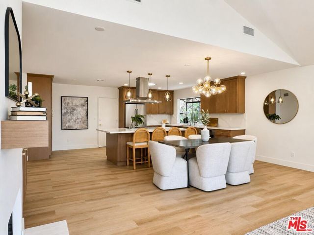 11425 Dona Evita Drive, Studio City (los Angeles), CA 91604