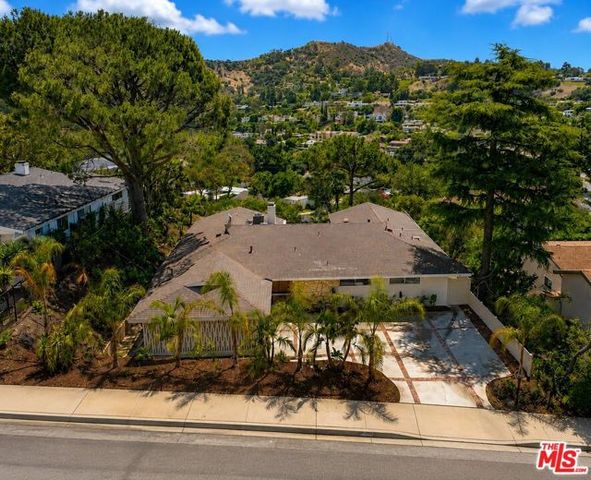 11425 Dona Evita Drive, Studio City (los Angeles), CA 91604