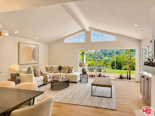 11425 Dona Evita Drive, Studio City (los Angeles), CA 91604