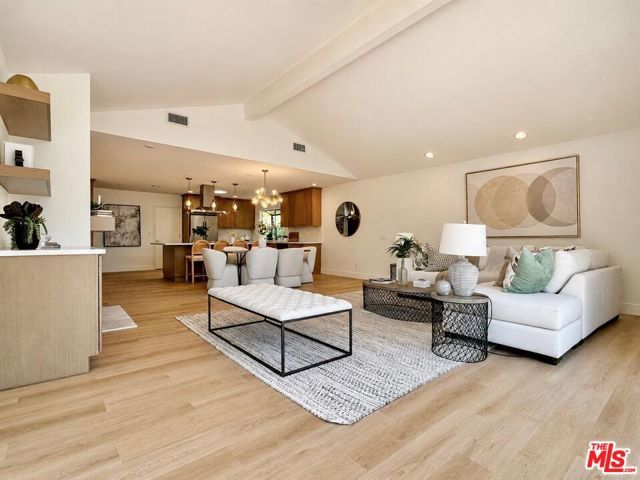 11425 Dona Evita Drive, Studio City (los Angeles), CA 91604