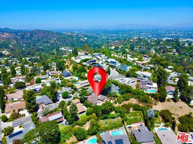 11425 Dona Evita Drive, Studio City (los Angeles), CA 91604