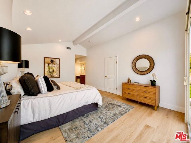11425 Dona Evita Drive, Studio City (los Angeles), CA 91604