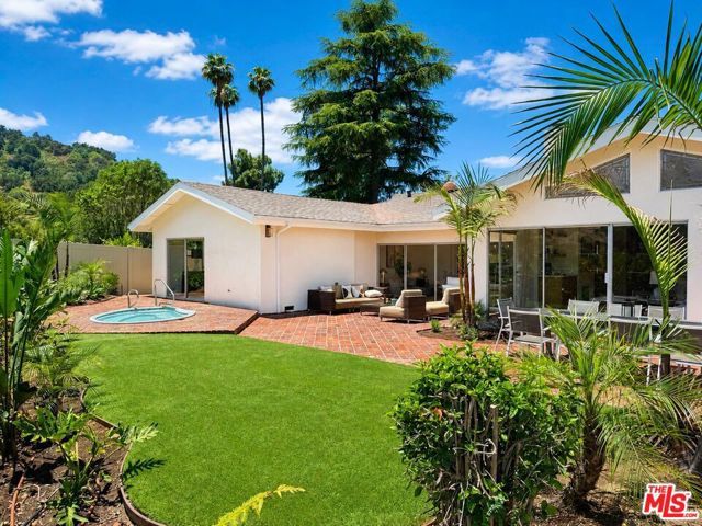 11425 Dona Evita Drive, Studio City (los Angeles), CA 91604