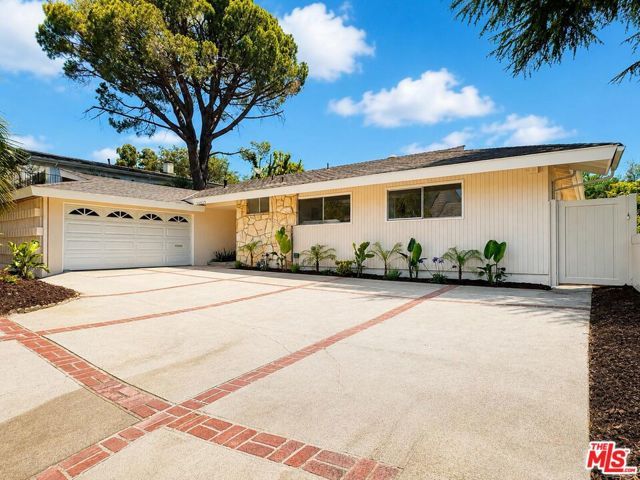 11425 Dona Evita Drive, Studio City (los Angeles), CA 91604