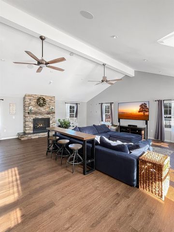 369 Blakes Hill Road, Northwood, NH 03261