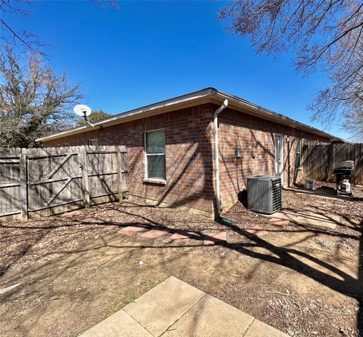 848 Mirabell Court 850, Arlington, TX 76015