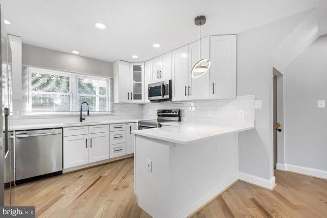 4912 RIDGE RD, Baltimore, MD 21237