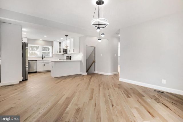 4912 RIDGE RD, Baltimore, MD 21237