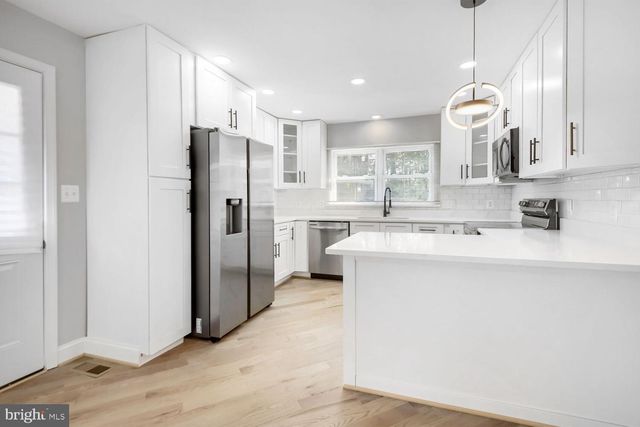 4912 RIDGE RD, Baltimore, MD 21237