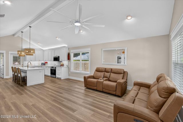 975 Luawai Way, Diamondhead, MS 39525