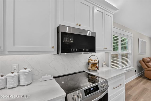 975 Luawai Way, Diamondhead, MS 39525
