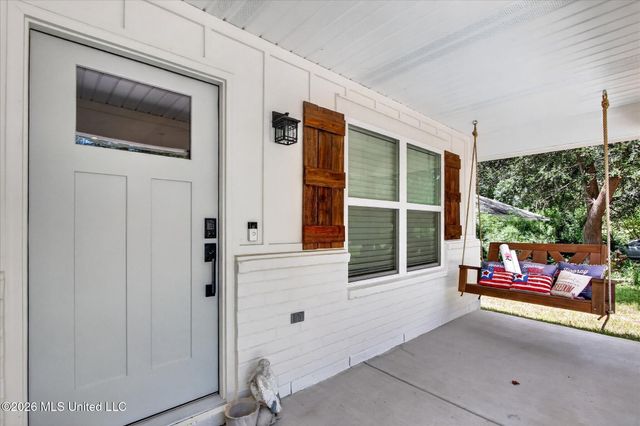 975 Luawai Way, Diamondhead, MS 39525
