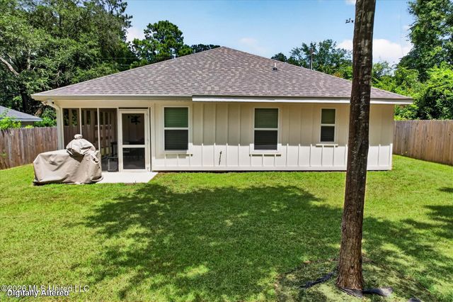 975 Luawai Way, Diamondhead, MS 39525