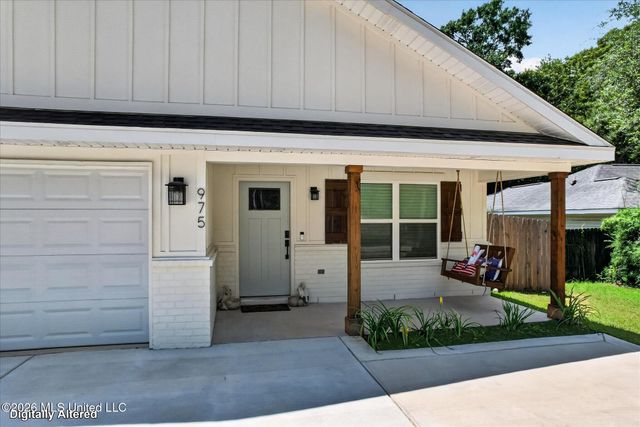 975 Luawai Way, Diamondhead, MS 39525