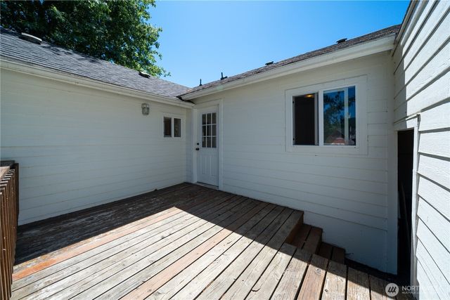 798 State Route 4, Naselle, WA 98638